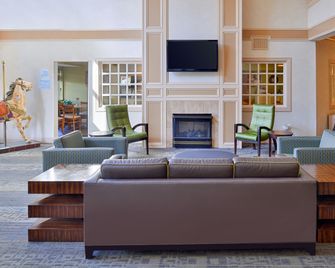 Holiday Inn Express & Suites St. Joseph Lakefront By IHG - Saint Joseph - Lounge