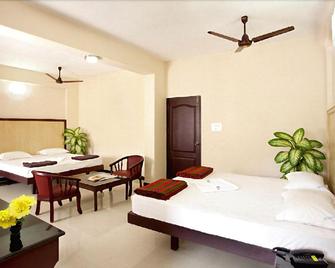 Hotel Subam - Palani - Bedroom