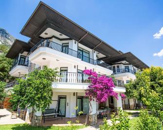 Villa Marine Hotel - Akyaka - Будівля