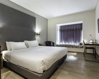 Benjamin Herzliya Business Hotel - Herzliya - Bedroom