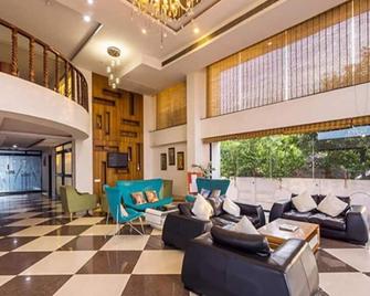 Hotel Bhargav Grand - Guwahati - Lobby