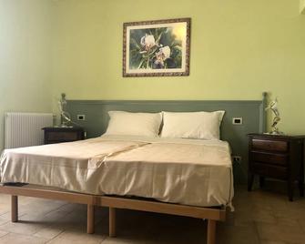 Hostaria Pettirosso - Lonzano - Slaapkamer