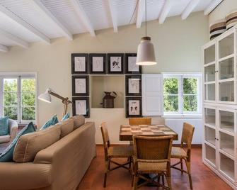 Rabaçal Nature Spot Cottage - Estreito da Calheta - Sala de jantar