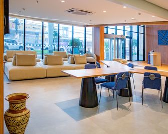 Holiday Inn Express BeléM Ananindeua By IHG - Ananindeua - Edificio