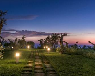 Tenuta Monticelli Bio Relais - Alezio - Building