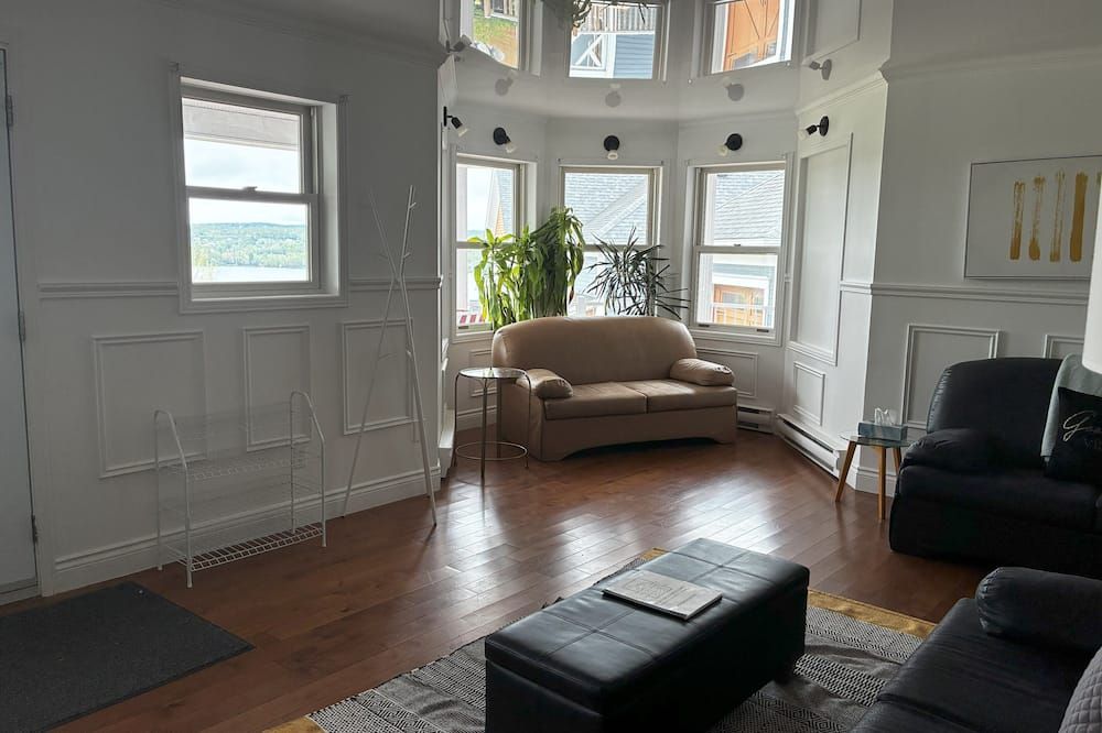 Au Sommet Du Lac Magog - מאגוג - סלון