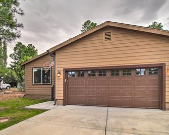 Aspen Retreat Rental about 2 Mi to Fool Hollow Lake! - Show Low - Building