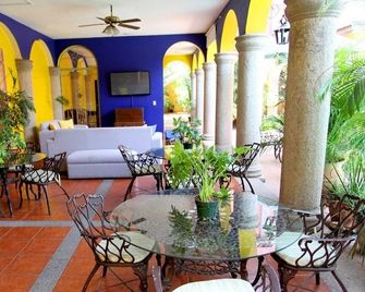 Hotel Portal Del Angel - Tegucigalpa - Patio