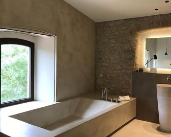 Hotel Restaurant el Molí - Pont de Molins - Baño