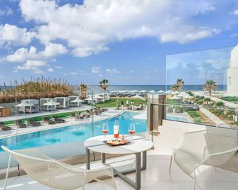 Nautilux Rethymno by Mage Hotels - Rétino - Piscina