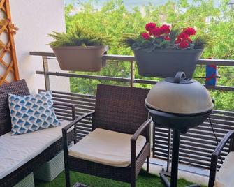 Modern and confortable apartment close to Paris - Bois-Colombes - Patio