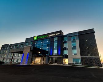 Holiday Inn Express & Suites Trois-Rivieres Ouest - Trois-Rivieres - Bina