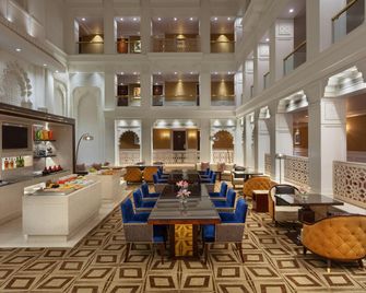 Sheraton Grand Pune Bund Garden Hotel - פון - מסעדה