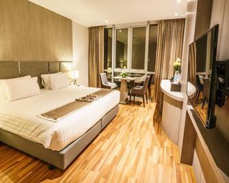 New Season Square Hotel - Hat Yai - Bedroom