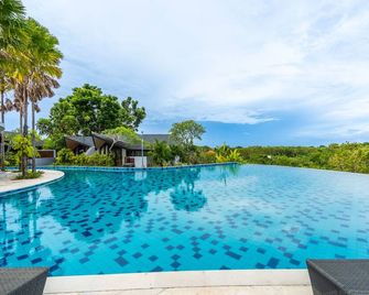 Mana Villas Nusa Dua - South Kuta - Pool