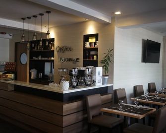 Tacloban Plaza Hotel - Tacloban City - Restaurant