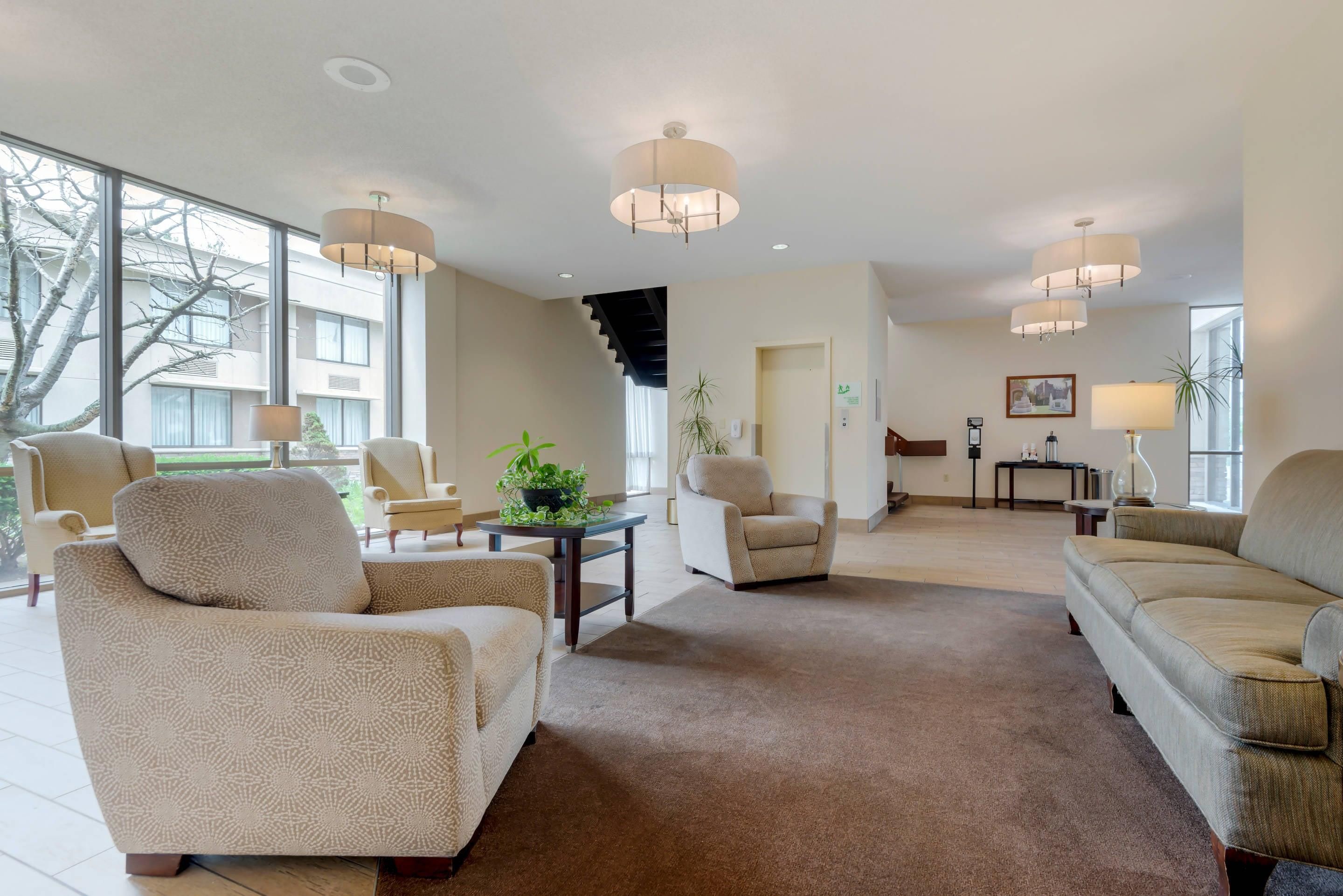 Clarion Inn Elmira-Horseheads - Ельміра - Вітальня