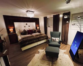Hofwies-Exklusiv - Privates Luxus-Boutique Ferienhaus - Miesbach - Schlafzimmer