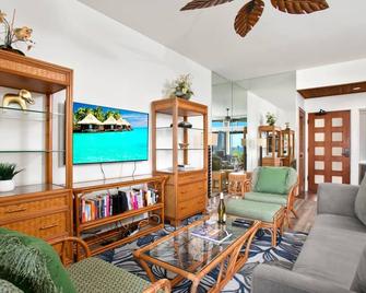K B M Resorts- KRV-514 Rare Ridge Top 1Bd with sweeping 180-degree ocean views - Kapalua - Living room