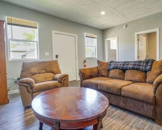 Zanesville Vacation Rental Near Downtown - Zanesville - Huiskamer
