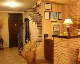 Agriturismo Angelucci - Lanciano - Front desk