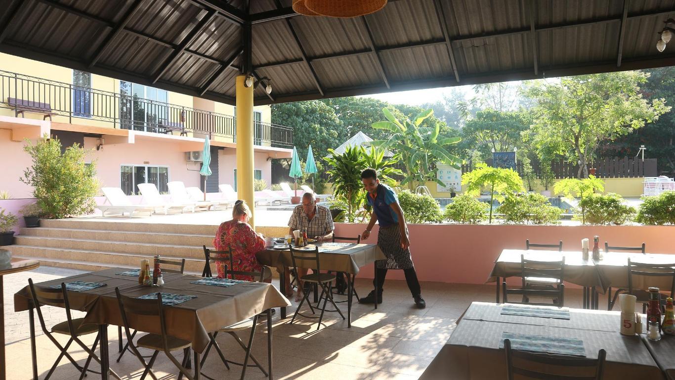 Anyavee Nammao Beach Resort