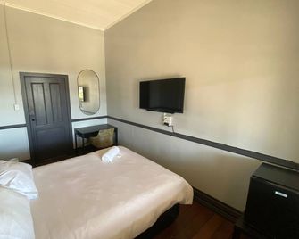 The Federal Hotel - Kalgoorlie - Bedroom