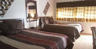 Sonoma Lodge - Bend - Bedroom