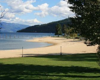 Elegant, Downtown 2-Bedroom Apartment - Sandpoint - Beach