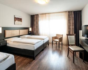 Base I Hotel - Lörrach - Yatak Odası