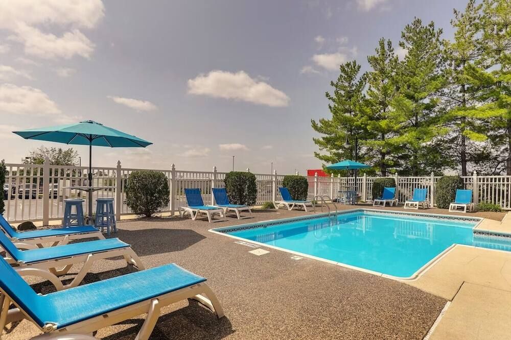 Room for the Crew! Expanded King with Bunk Bed, Stoney Creek Quincy - Quincy - Piscina