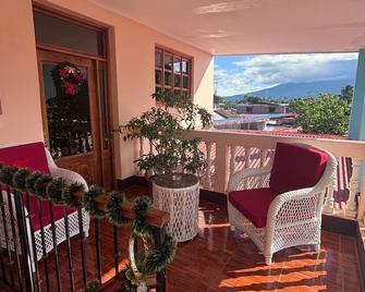 Granados Guest House - Granada - Balcony