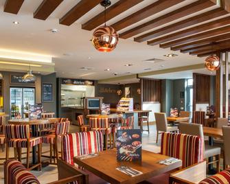 Premier Inn Witney - Witney - Restaurant