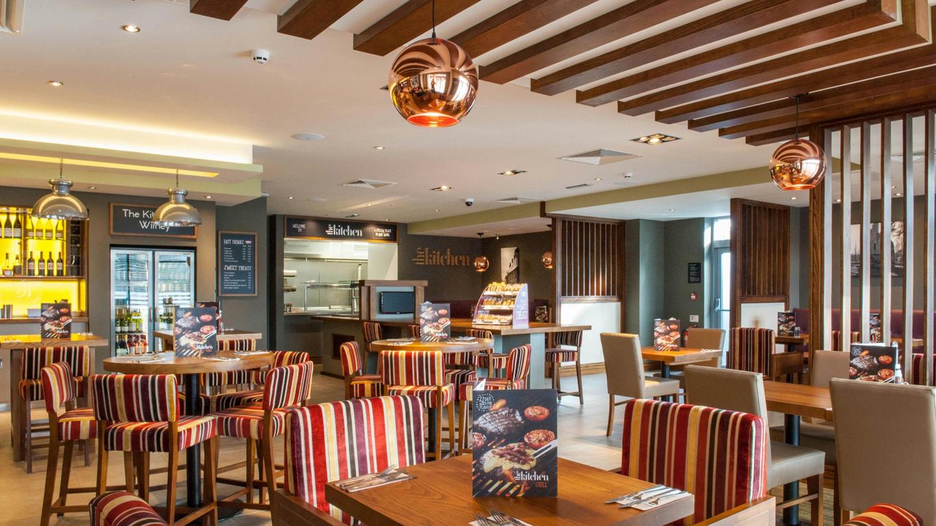 Premier Inn Witney