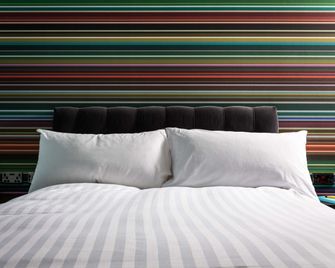 Village Hotel Leeds South - Leeds - Bedroom