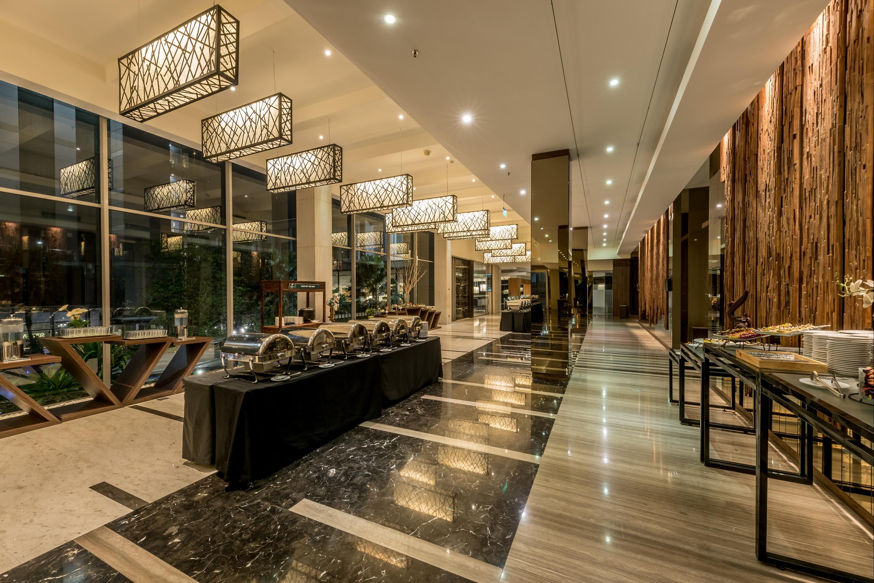 Holiday Inn Cikarang Jababeka By IHG - Cikarang - Lobby