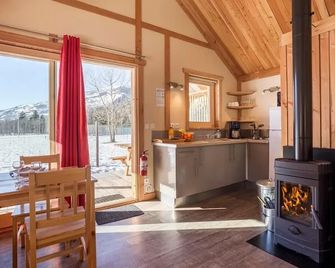 Huttopia Divonne - Divonne-les-Bains