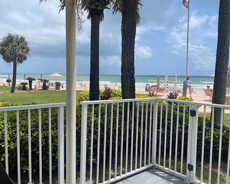 #163 Ocean Jewel - Daytona Beach - Balkon