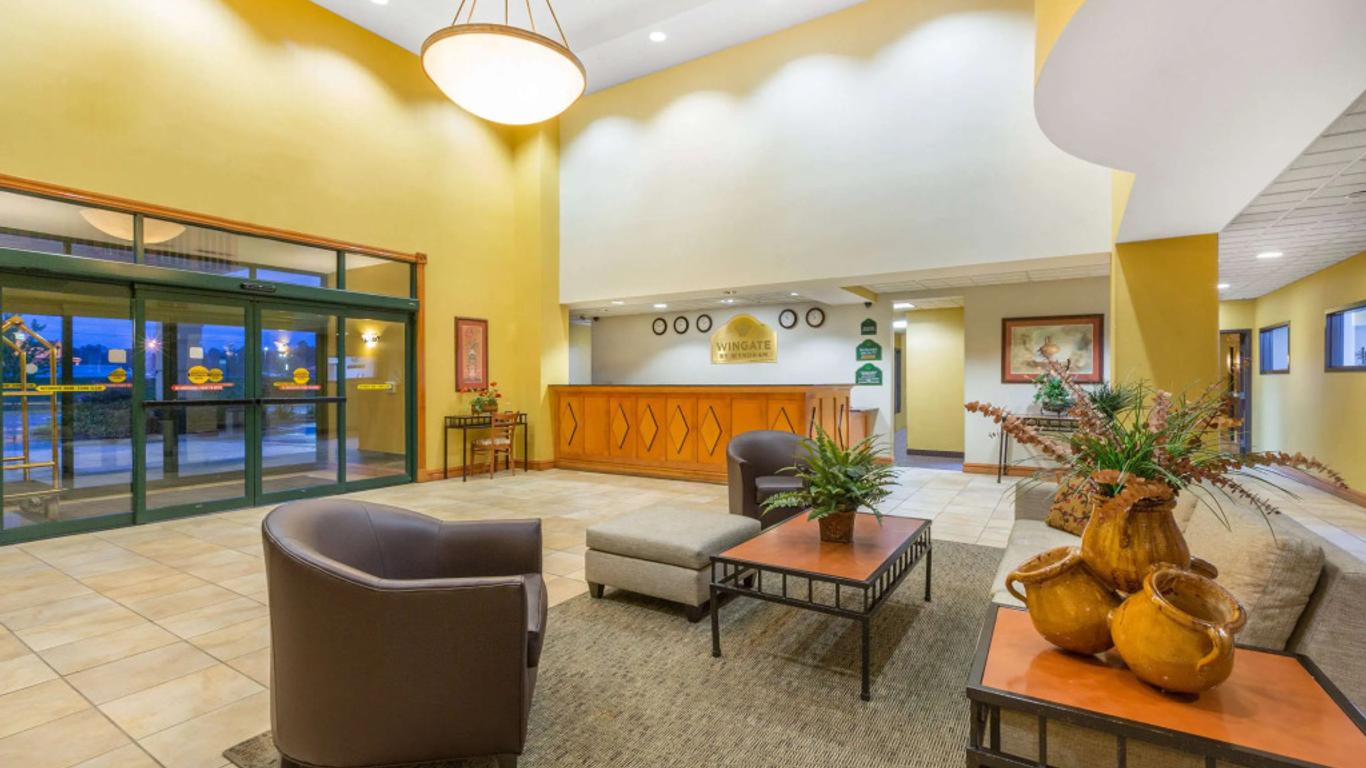 Lancaster Suites