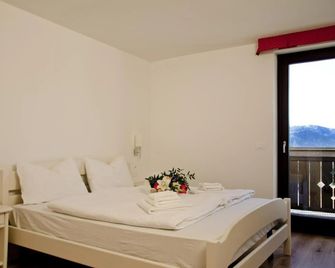 Hotel B&B Francolini - פולגאריה - חדר שינה