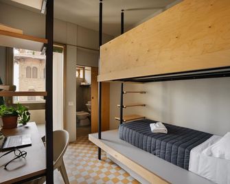're-Dama Hostel - Florence - Bedroom