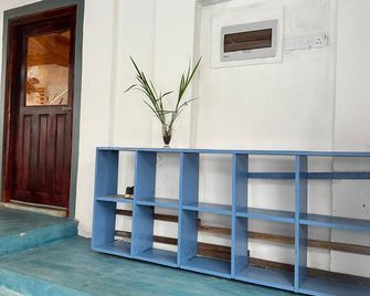 Aaa Hostel And Samantha's Clay Cabana - Arugam