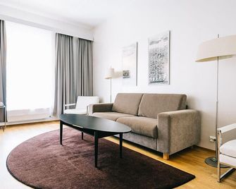 Pietarsaaren Kaupunginhotelli - Pietarsaari - Olohuone