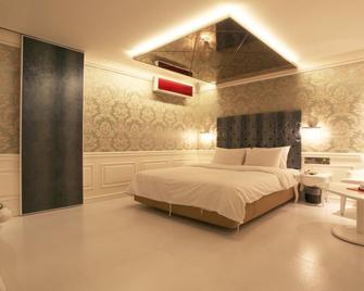 Hotel Lava Seocho - Seoul - Bedroom