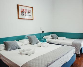 Hotel Torino - Brindisi - Bedroom