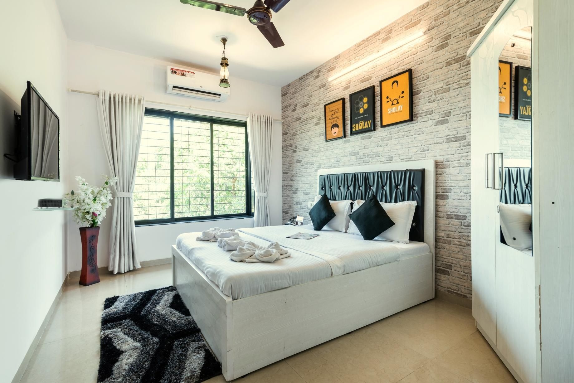 Bollywood Suite 3 Bhk - Kandivali East - Mumbai - Bedroom