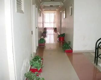 Aditya Hotel - Rajkot - Hallway