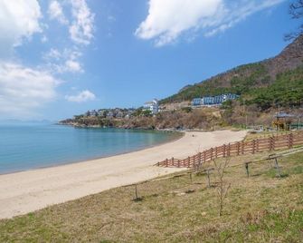 Buan Mohang Crystal Pension - Buan - Playa