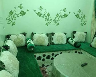 Aboumalik apartment with terrace for panoramic views - Agdz - Salon