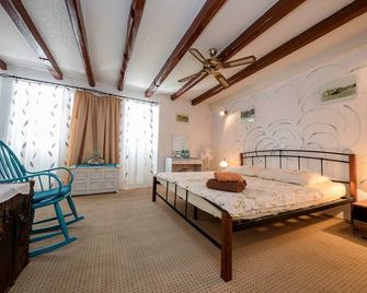 Holiday House Mali raj - Supetarska Draga - Habitación